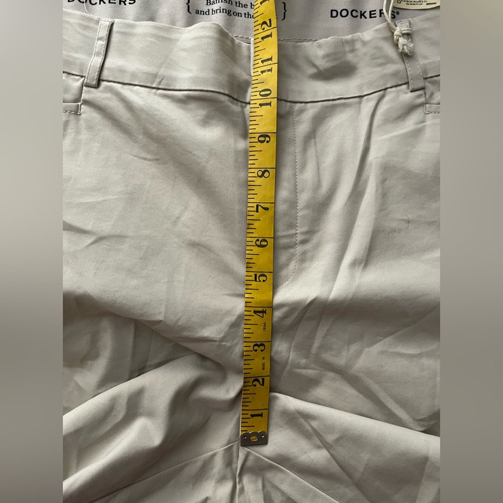 Light stone Dockers Khaki Diem women’s Metro Trouser pants 22W reg. length NWT - Picture 9 of 10